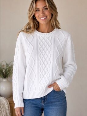 Preswick & Moore White Cable Knit Crewneck Sweater